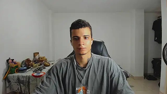 Snapshot of Balo_lovers chatting on 01-15-25, 05:47 Balo lovers online show from 01-15-25, 05:47