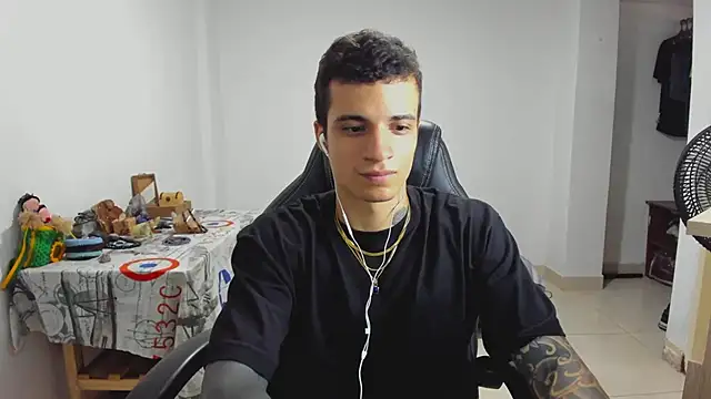 Snapshot of Balo_lovers chatting on 01-21-25, 09:46 Balo lovers online show from 01-21-25, 09:46