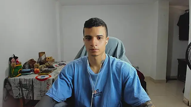 Snapshot of Balo_lovers chatting on 01-26-25, 05:34 Balo lovers online show from 01-26-25, 05:34