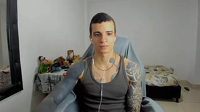 Snapshot of Balo_lovers chatting on 02-11-25, 12:28 Balo lovers online show from 02-11-25, 12:28