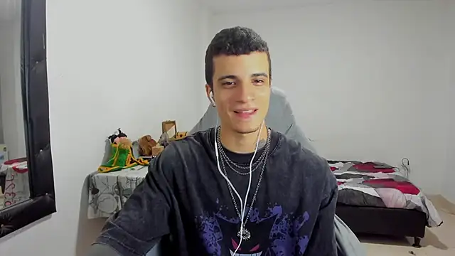 Snapshot of Balo_lovers chatting on 02-21-25, 08:16 Balo lovers online show from 02-21-25, 08:16