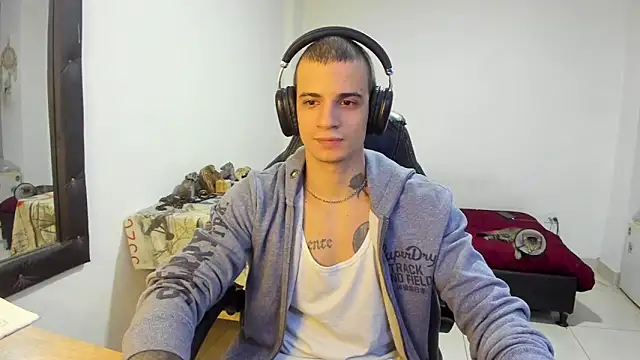 Snapshot of Balo_lovers chatting on 01-09-26, 02:58 Balo lovers online show from 01-09-26, 02:58