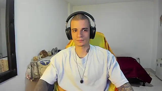 Snapshot of Balo_lovers chatting on 03-31-26, 03:12 Balo lovers online show from 03-31-26, 03:12