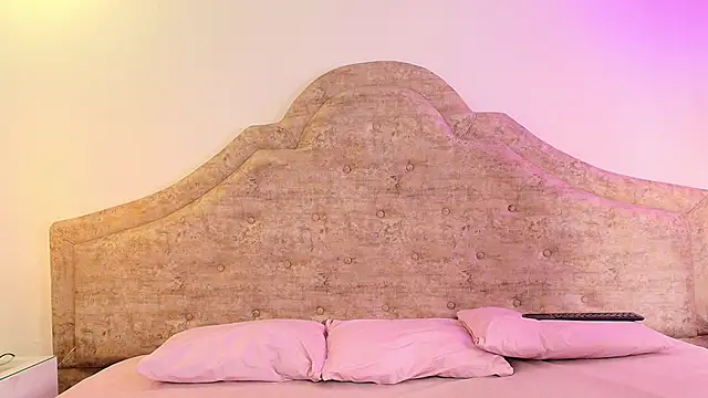 Victoria Adams14 online show from 09-17-25, 04:14