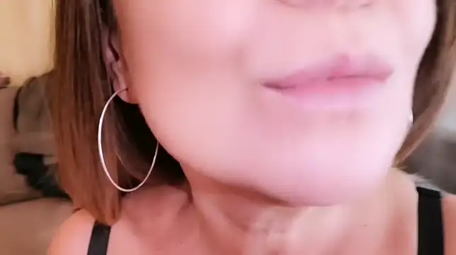 LadyAndTransy online show from 06-01-26, 08:27