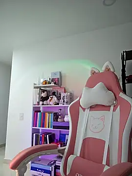 azumiichan online show from 02-06-25, 03:59