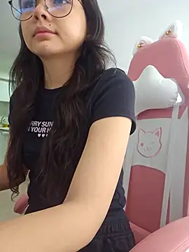 azumiichan online show from 10-03-25, 04:04