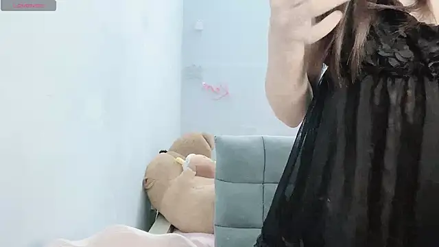 Snapshot of tanhxiu chatting on 12-14-24, 08:13 tanhxiu online show from 12-14-24, 08:13