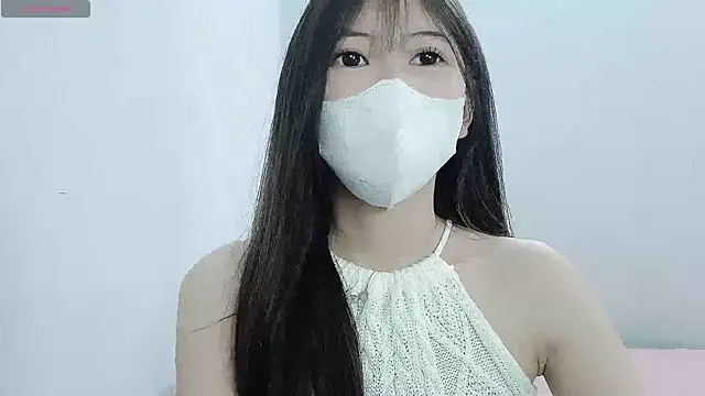 Snapshot of tanhxiu chatting on 12-15-24, 11:12 tanhxiu online show from 12-15-24, 11:12