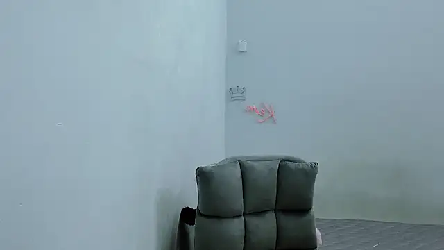 Snapshot of tanhxiu chatting on 01-19-25, 01:44 tanhxiu online show from 01-19-25, 01:44