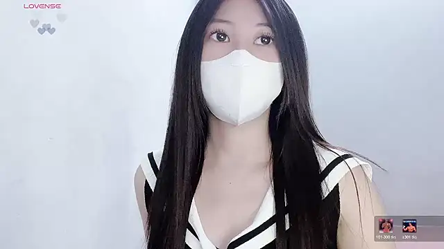 Snapshot of tanhxiu chatting on 12-16-25, 03:17 tanhxiu online show from 12-16-25, 03:17