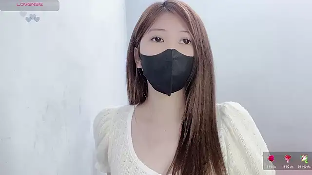 Snapshot of tanhxiu chatting on 03-15-26, 12:11 tanhxiu online show from 03-15-26, 12:11