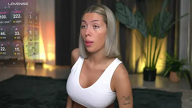 AudreyZanne online show from 10-16-25, 05:08