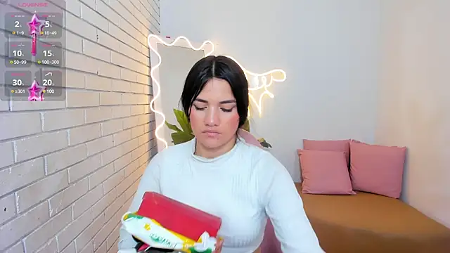 Chiara tay online show from 02-10-25, 07:17