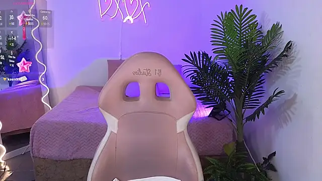 Chiara tay online show from 02-18-25, 07:21