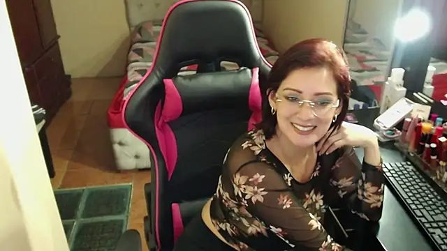 Carol Scottt online show from 12-17-24, 02:23