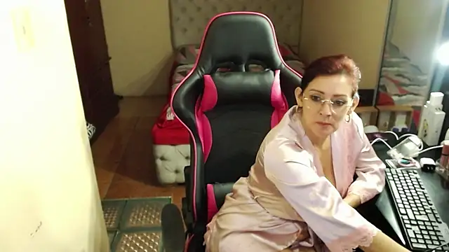 Carol Scottt online show from 12-17-24, 10:22