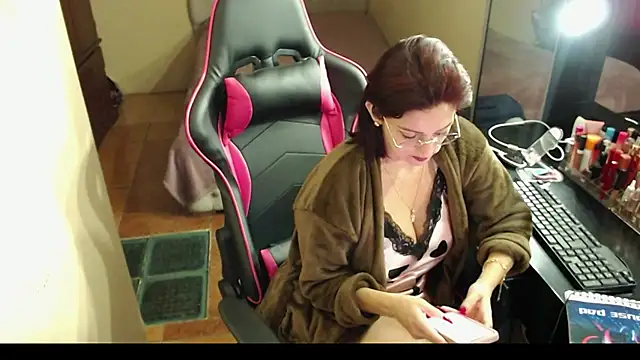 Carol Scottt online show from 01-10-25, 02:13