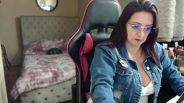Carol Scottt online show from 06-04-26, 10:16