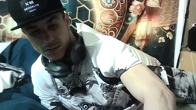 --D-a-D-D-y- online show from 11-11-25, 04:23