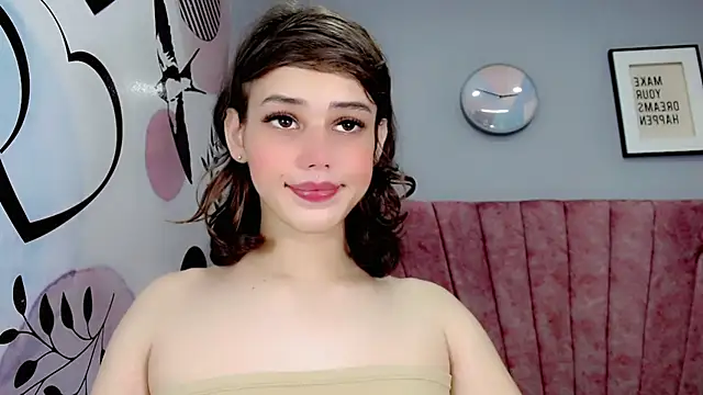 Snapshot of ValeriaAguilar chatting on 12-06-24, 02:28 ValeriaAguilar online show from 12-06-24, 02:28