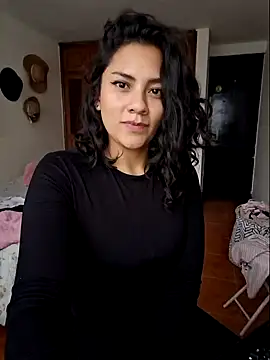 Thaliacooper  online show from 12-13-24, 08:47