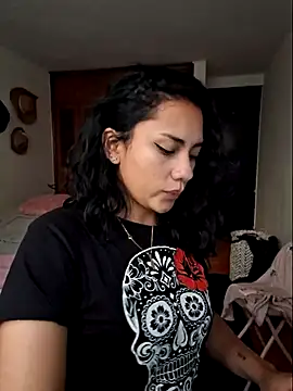 Thaliacooper  online show from 03-09-25, 10:52