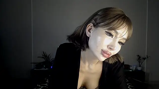 Snapshot of Izalimka chatting on 02-03-25, 09:30 Izalimka online show from 02-03-25, 09:30