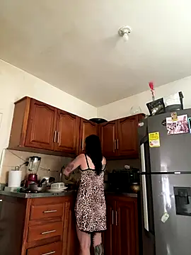 Snapshot of msschloee_ chatting on 01-05-26, 05:38 msschloee online show from 01-05-26, 05:38