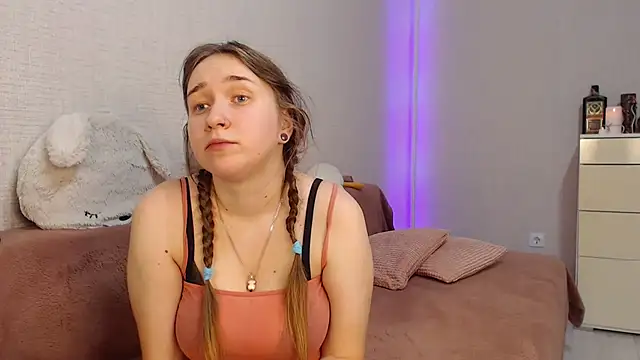 Snapshot of lovely_hayley chatting on 01-03-25, 09:47 lovely hayley online show from 01-03-25, 09:47