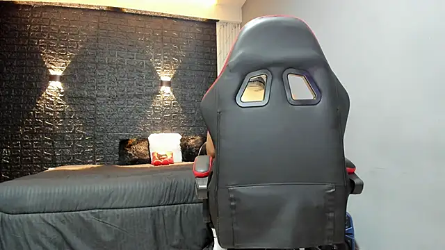 Snapshot of taurus_boy1 chatting on 10-20-25, 03:29 taurus boy1 online show from 10-20-25, 03:29