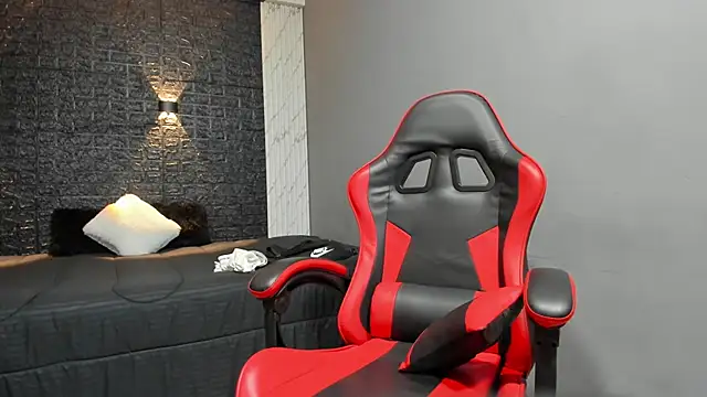 taurus boy1 online show from 11-25-25, 11:43