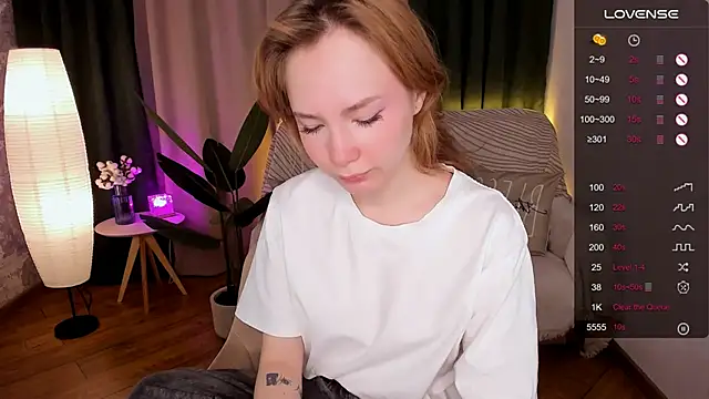 LanaBlu  online show from 01-10-25, 02:04