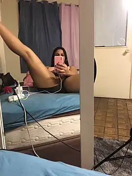 Snapshot of bellinii07 chatting on 02-27-25, 05:13 bellinii07 online show from 02-27-25, 05:13