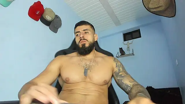 Snapshot of _Poseidon1_ chatting on 10-20-25, 04:35 Poseidon1 online show from 10-20-25, 04:35