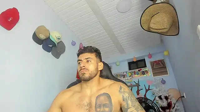 Snapshot of _Poseidon1_ chatting on 07-15-26, 03:12 Poseidon1 online show from 07-15-26, 03:12