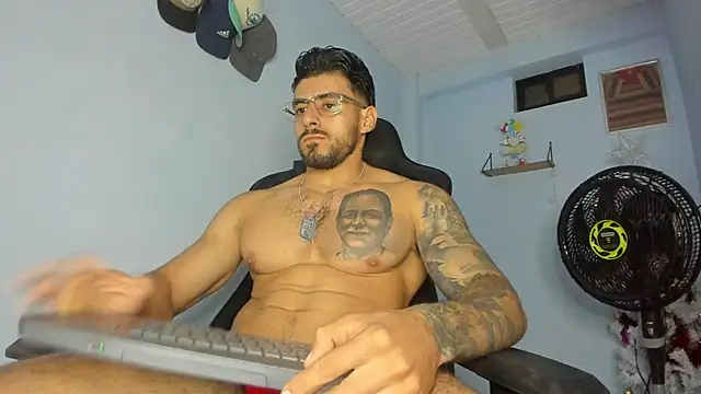 Snapshot of _Poseidon1_ chatting on 07-21-26, 02:14 Poseidon1 online show from 07-21-26, 02:14