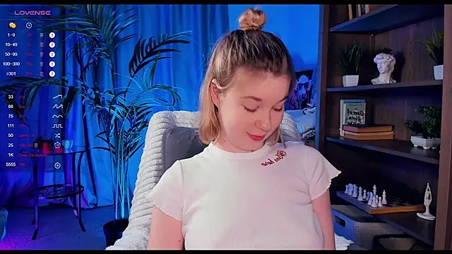 Snapshot of PollyHathor chatting on 02-22-25, 01:22 PollyHathor online show from 02-22-25, 01:22