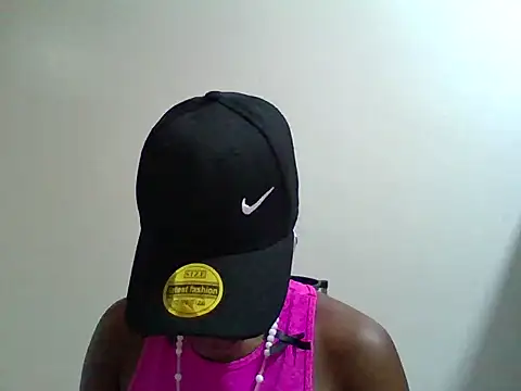 Snapshot of Queen_loveer chatting on 02-08-26, 07:28 Queen loveer online show from 02-08-26, 07:28