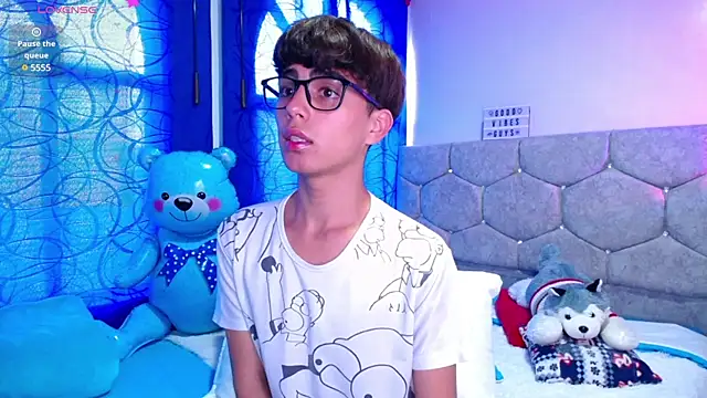 OwenBluee online show from 12-11-24, 09:23