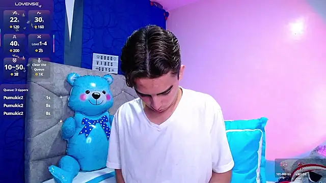 OwenBluee online show from 03-07-25, 10:35