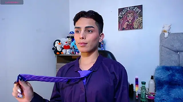 Snapshot of OwenBluee chatting on 01-08-26, 08:16 OwenBluee online show from 01-08-26, 08:16