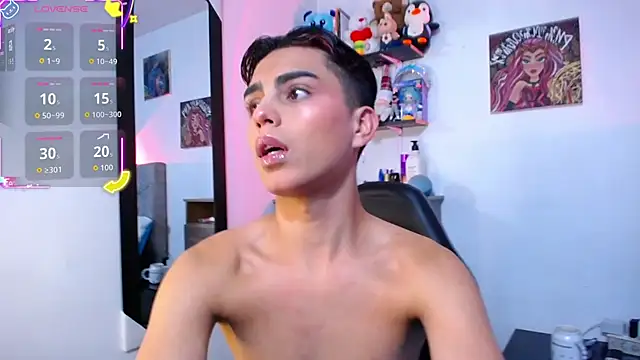 Snapshot of OwenBluee chatting on 02-02-26, 12:26 OwenBluee online show from 02-02-26, 12:26