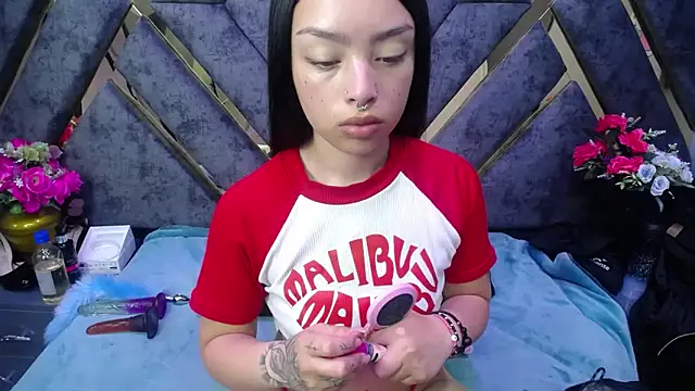 Sofia Mirandaa18 online show from 04-24-26, 02:08