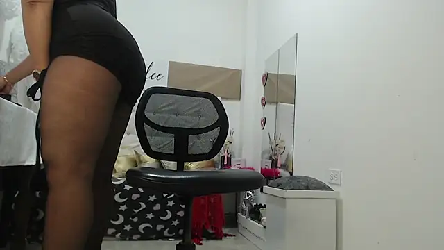 Jadeee  online show from 03-16-25, 02:53