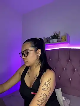 angellique 22 online show from 01-17-25, 06:57