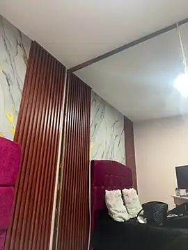 Snapshot of angellique_22 chatting on 03-18-26, 04:15 angellique 22 online show from 03-18-26, 04:15