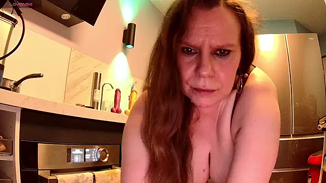 Snapshot of Endrocleia chatting on 01-20-25, 11:21 Endrocleia online show from 01-20-25, 11:21