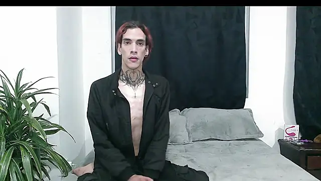 Snapshot of Dan_Yagami chatting on 01-01-25, 01:15 Dan Yagami online show from 01-01-25, 01:15
