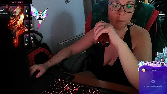 lili-hot-77 online show from 02-12-25, 08:27